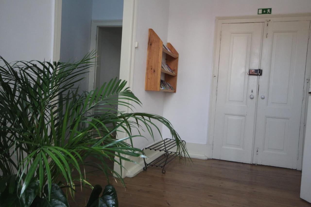 Romantic Chiado 7 -private Small Single With No Outside Window Apartment *