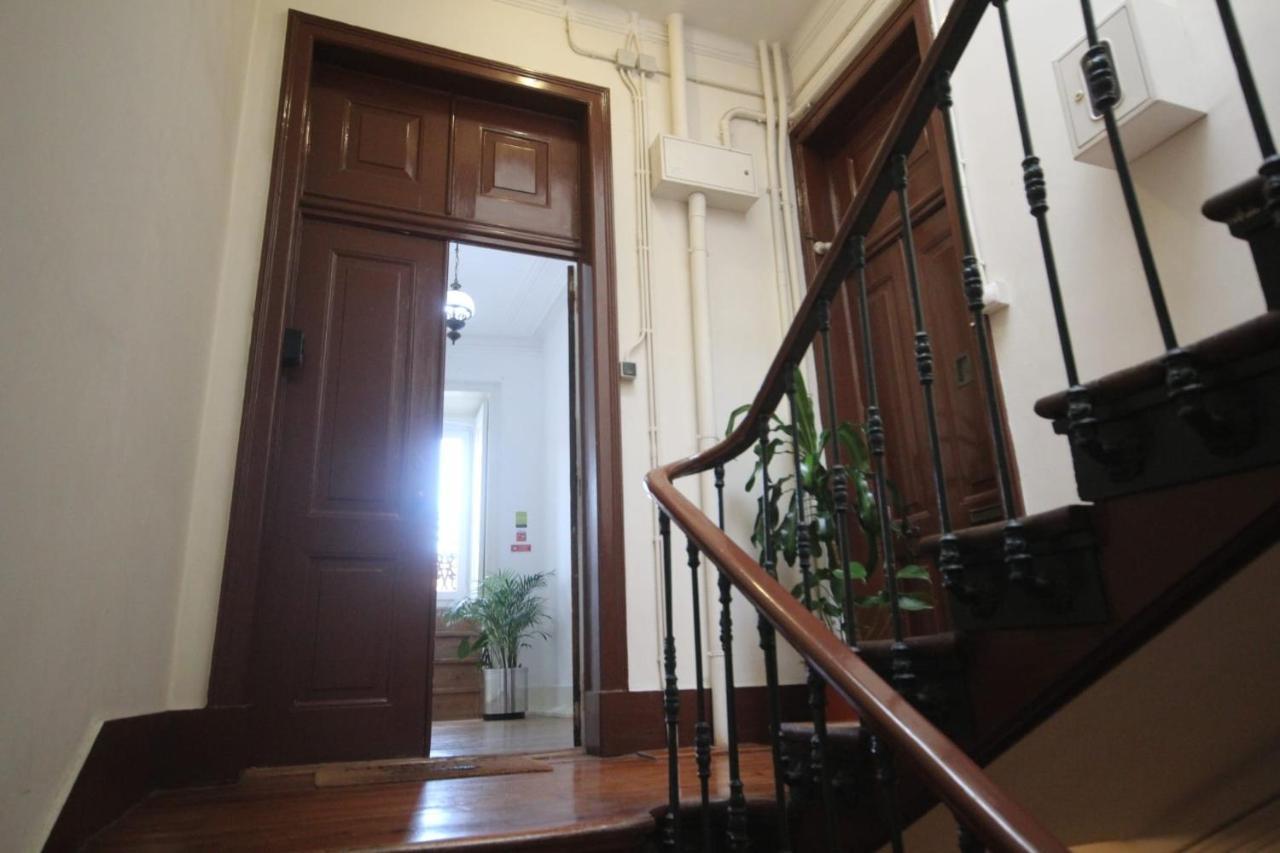 Romantic Chiado 7 -private Small Single With No Outside Window Apartment Lissabon