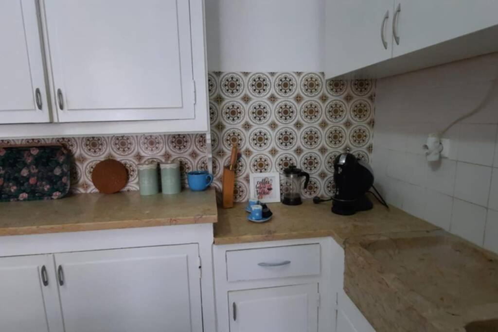 Charming Sunny Terrace / One Bedroom Appartement Lisboa