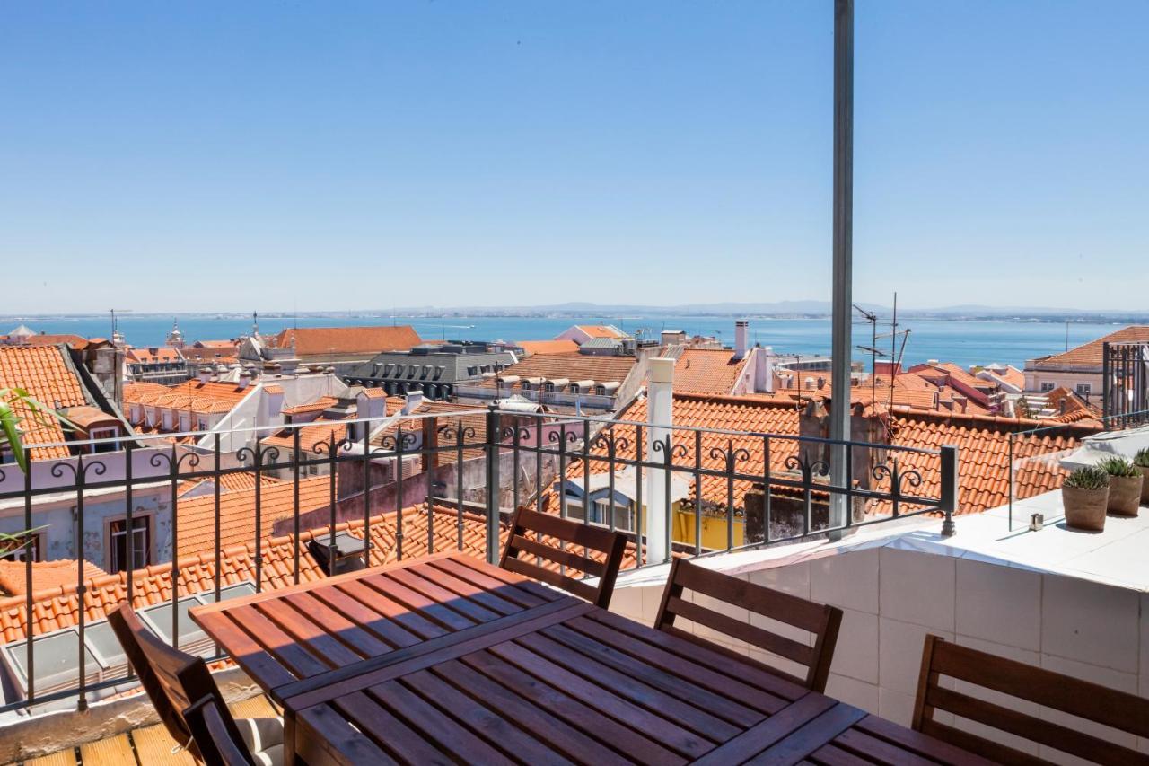 Appartement Amazing Rooftop Terrace With River And Historic View 4 Bedrooms 4 Bathrooms Ac 19th Century Building Chiado Lissabon