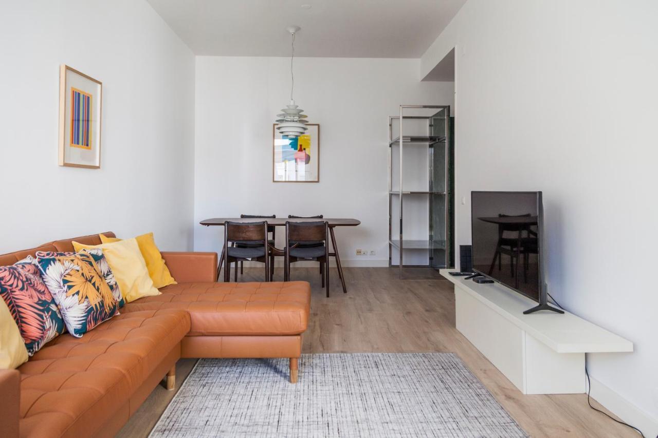 Classy 2bdr In Downtown By Lovelystay *