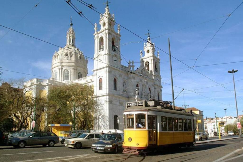 Estrela 21- With Private Pool Lisbon
