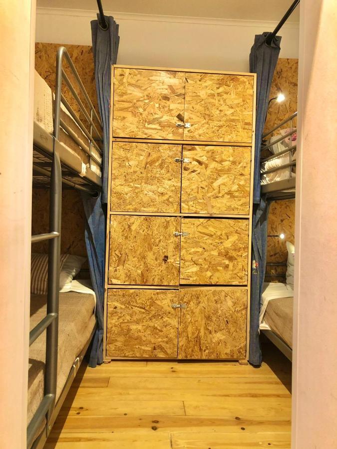 Now Bastidor Jovial Hostel Lissabon