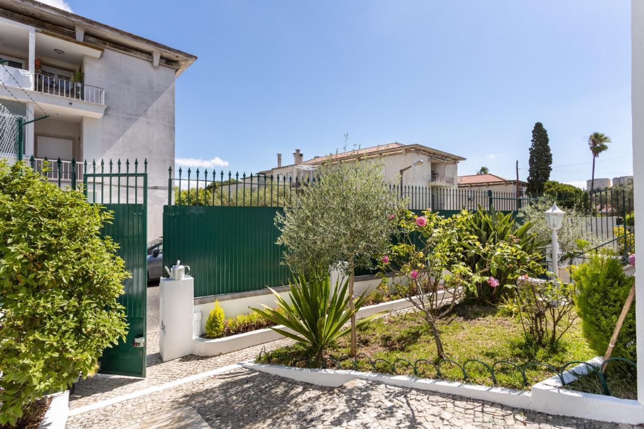 Altido Exclusive Villa With Terrace And Swimming Pool