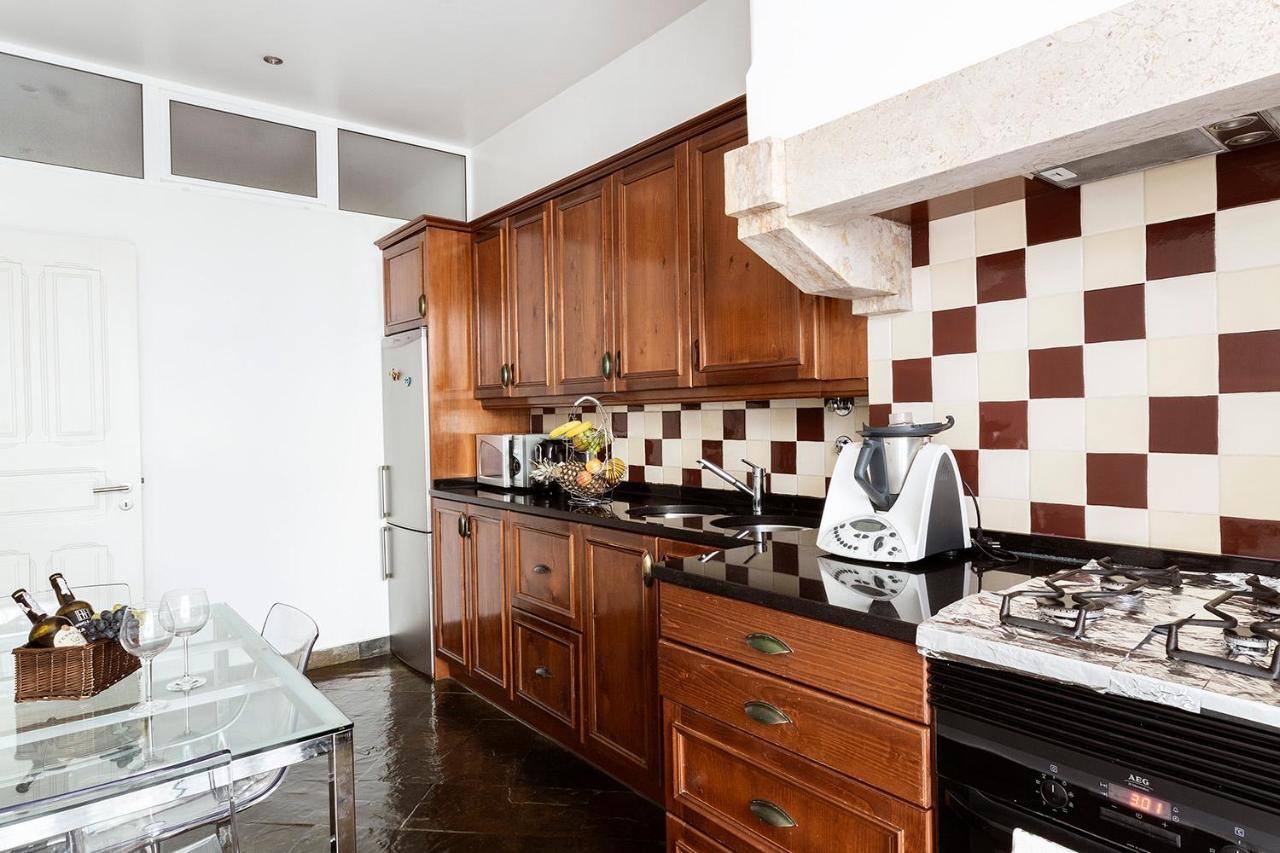 Quarto em Acomodações Particulares Bairro Azul *