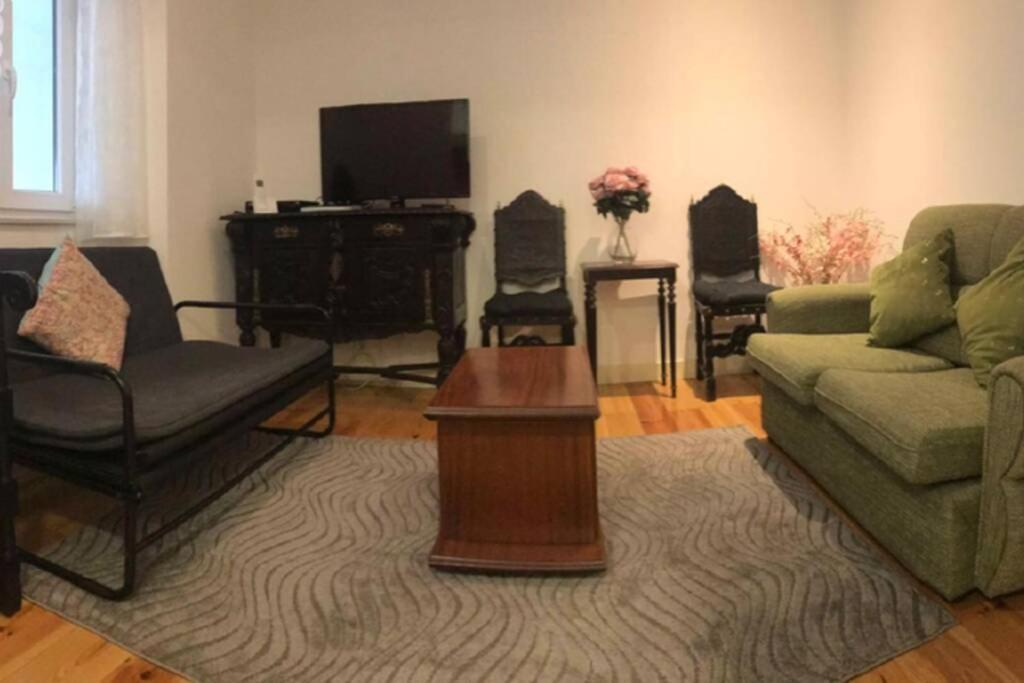 Apartamento Perto Do Centro De Com Elevador Apartment Lissabon