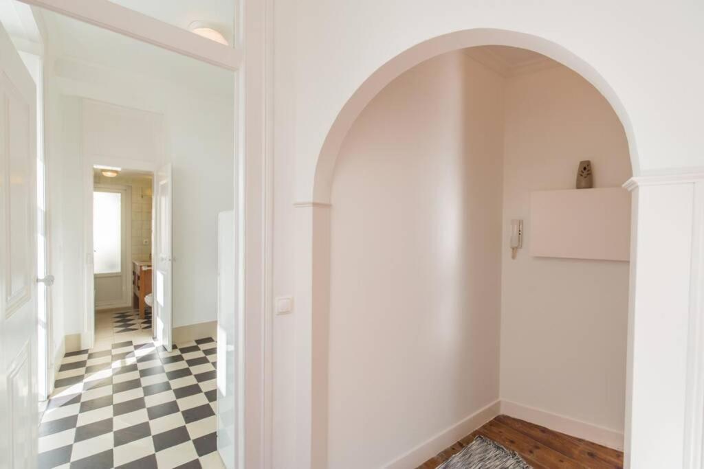 135 A - In Tranquil Flat In Alfama Near Se And Castle Appartement Lissabon
