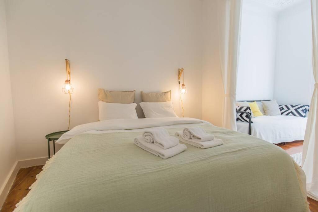 Appartement 135 A - In Tranquil Flat In Alfama Near Se And Castle