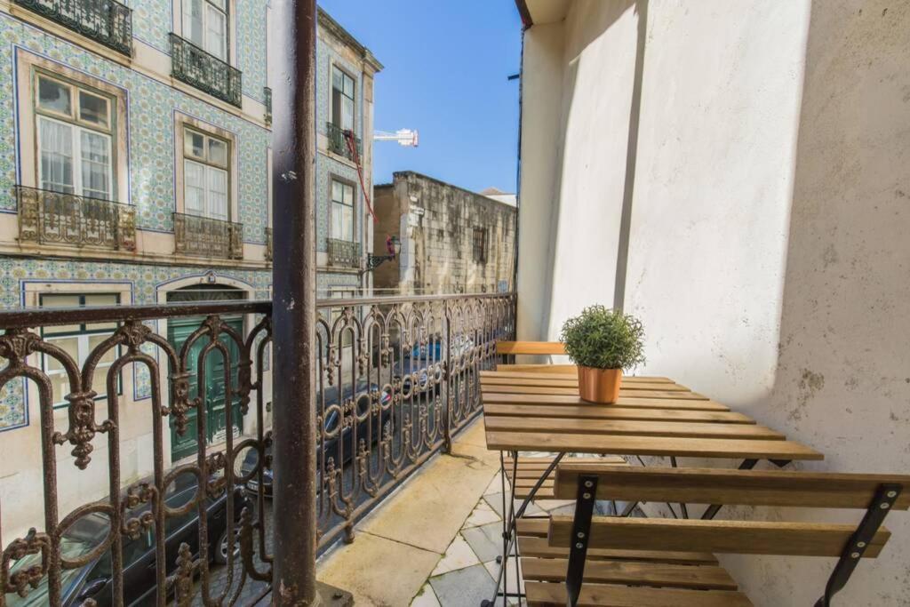 135 A - In Tranquil Flat In Alfama Near Se And Castle Appartement Lissabon