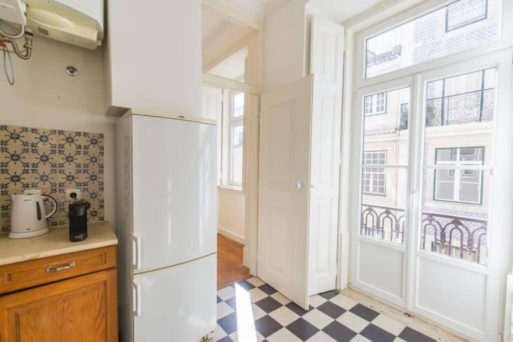 135 B - Alfama Renovated Charming Historic Flat Near Baixa Appartement *