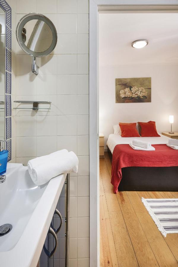Lovely Bright Duplex - Prime Location Appartement Lissabon