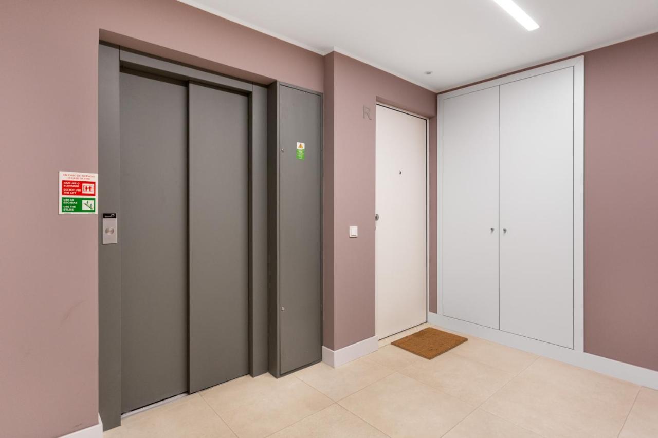 Joivy Modern Flat With River View Near Bica Elevator Lisbon