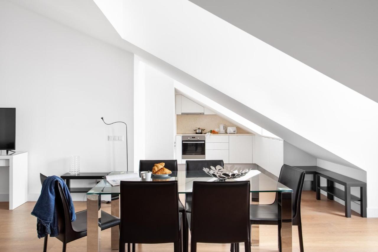 Joivy Modern Flat With River View Near Bica Elevator * Lisbon