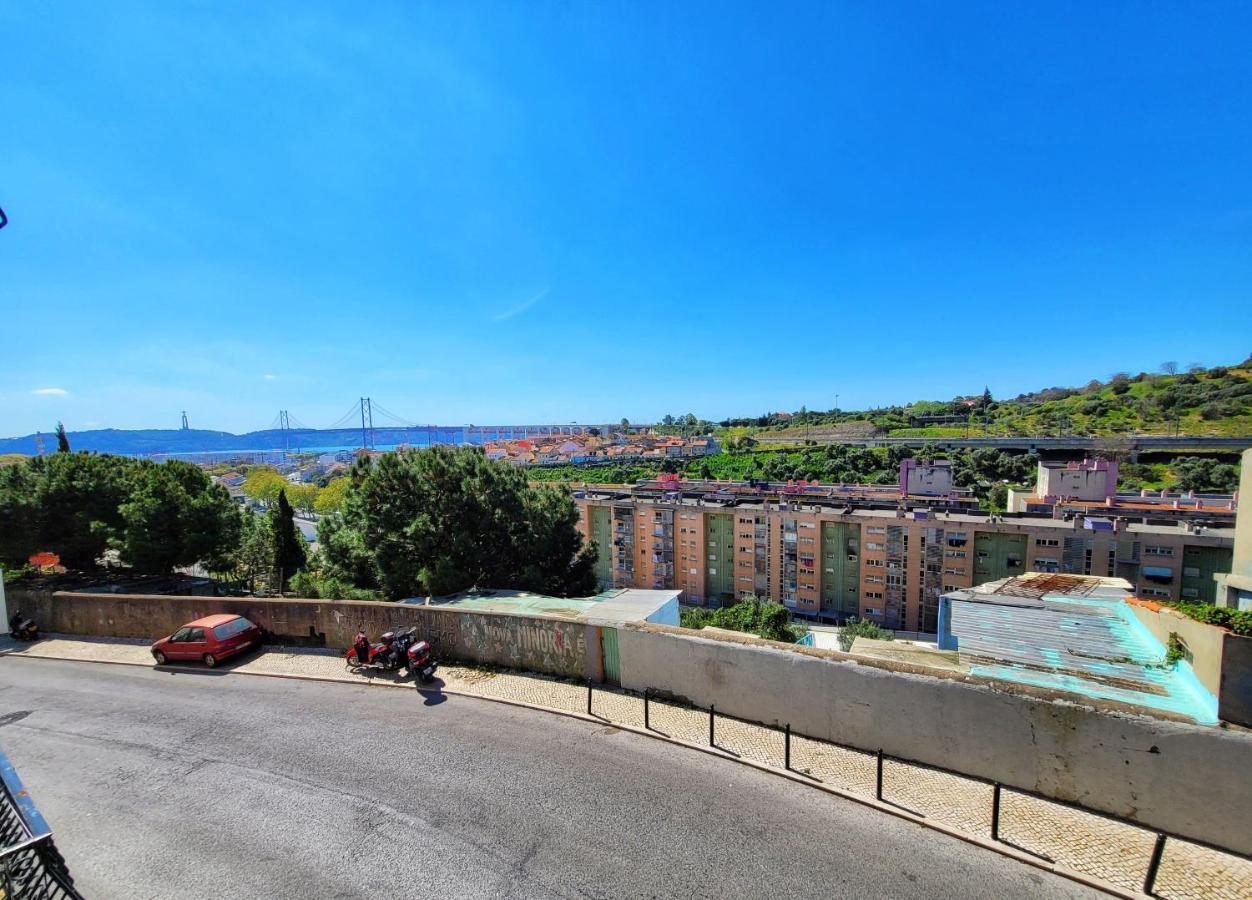 Prazeres Pool Lisboa
