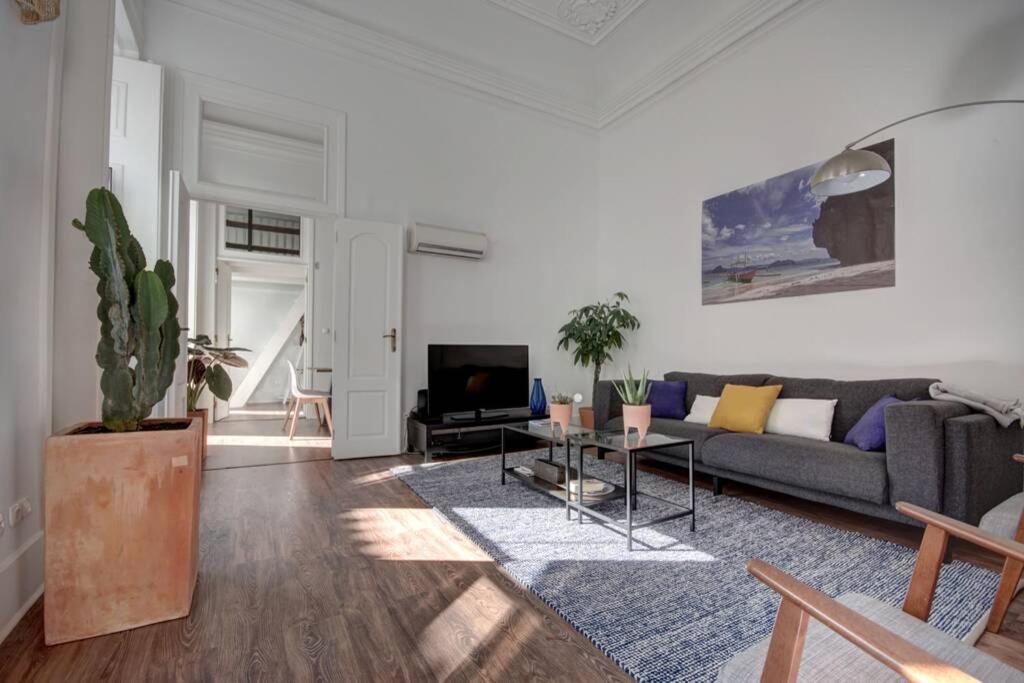 Apartment Unique Sao Bento Ideal For A Group Lisbon