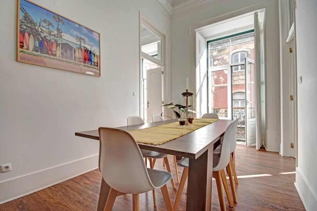 Apartment Unique Sao Bento Ideal For A Group Lisbon