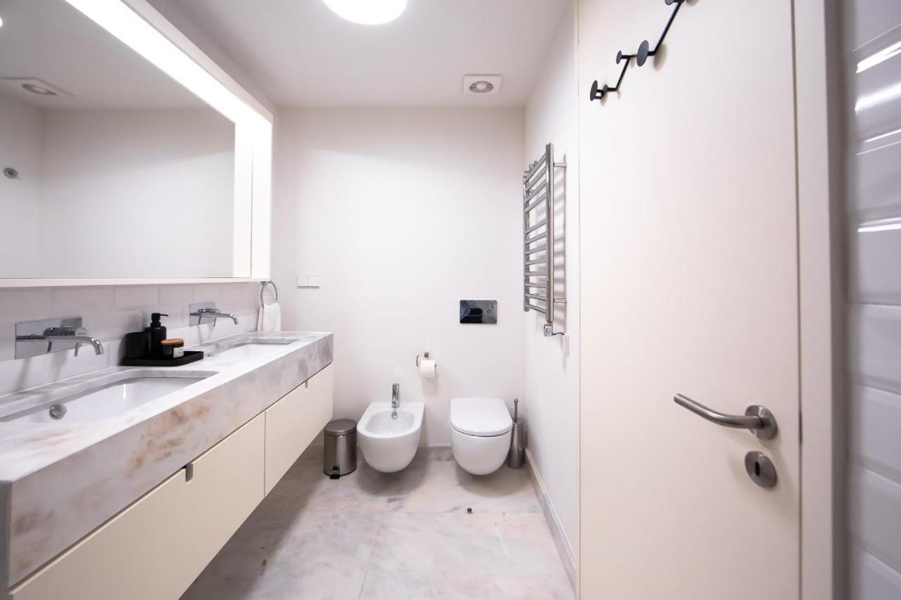 Brand New & Spacious 2bdr By Lovelystay