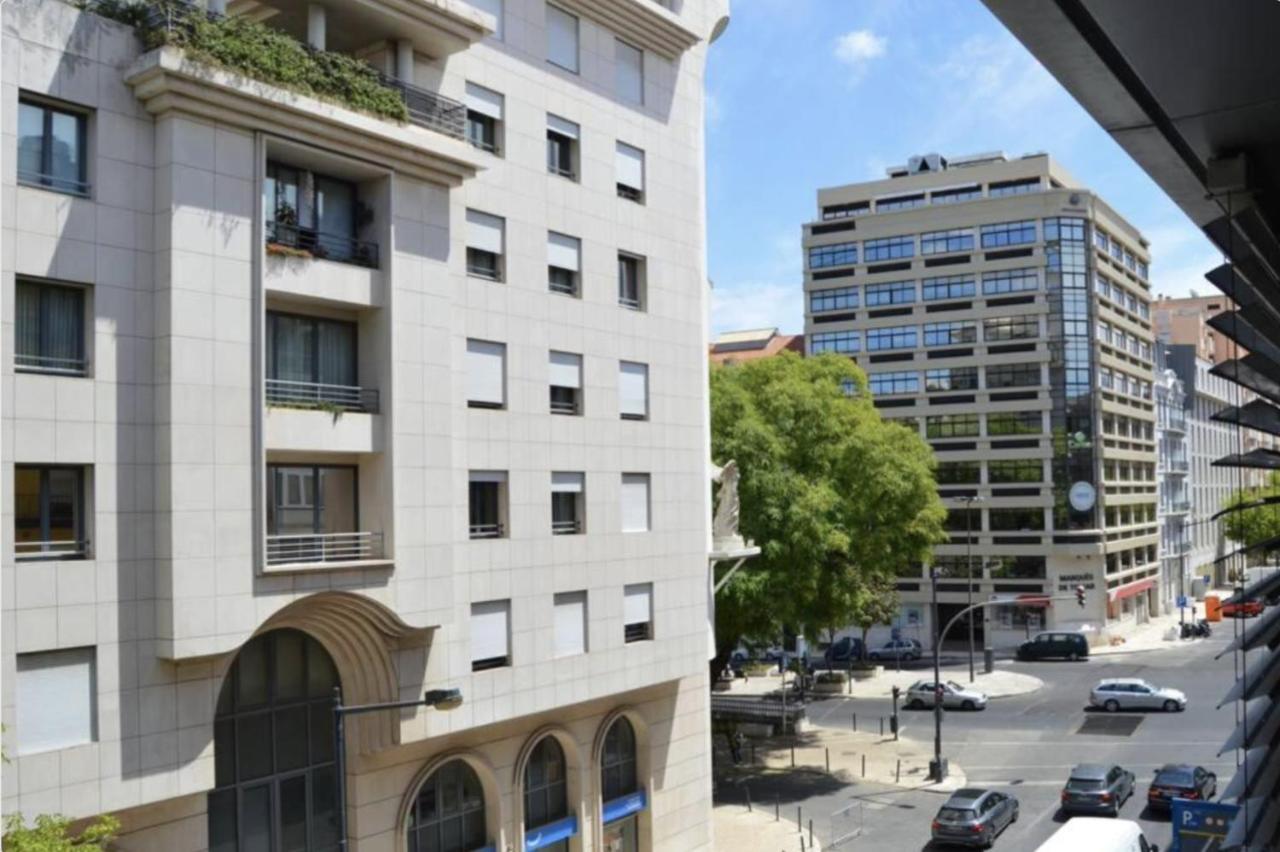 The El Corte Ingles/av Novas Car Parking Apartamento