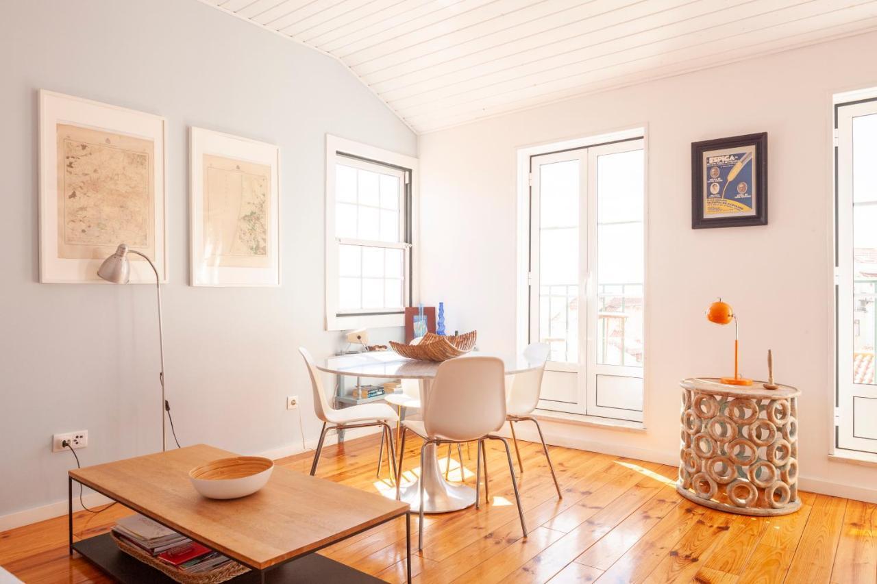 Appartement Alfama Stunning River And Historic Views 2bedrooms & 2bathrooms Ac Balcony 18th Century Building Lisboa