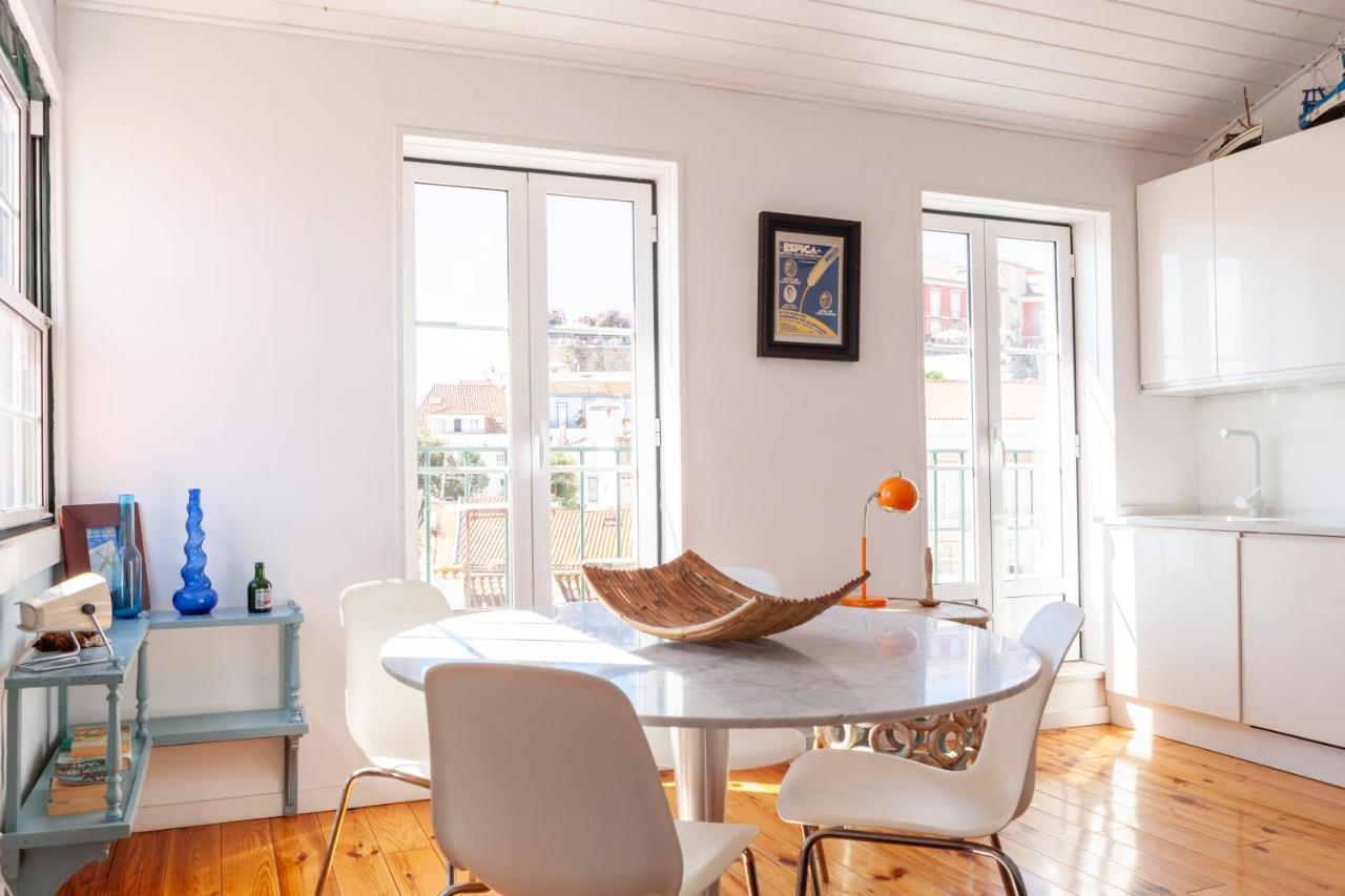 Alfama Stunning River And Historic Views 2bedrooms & 2bathrooms Ac Balcony 18th Century Building *