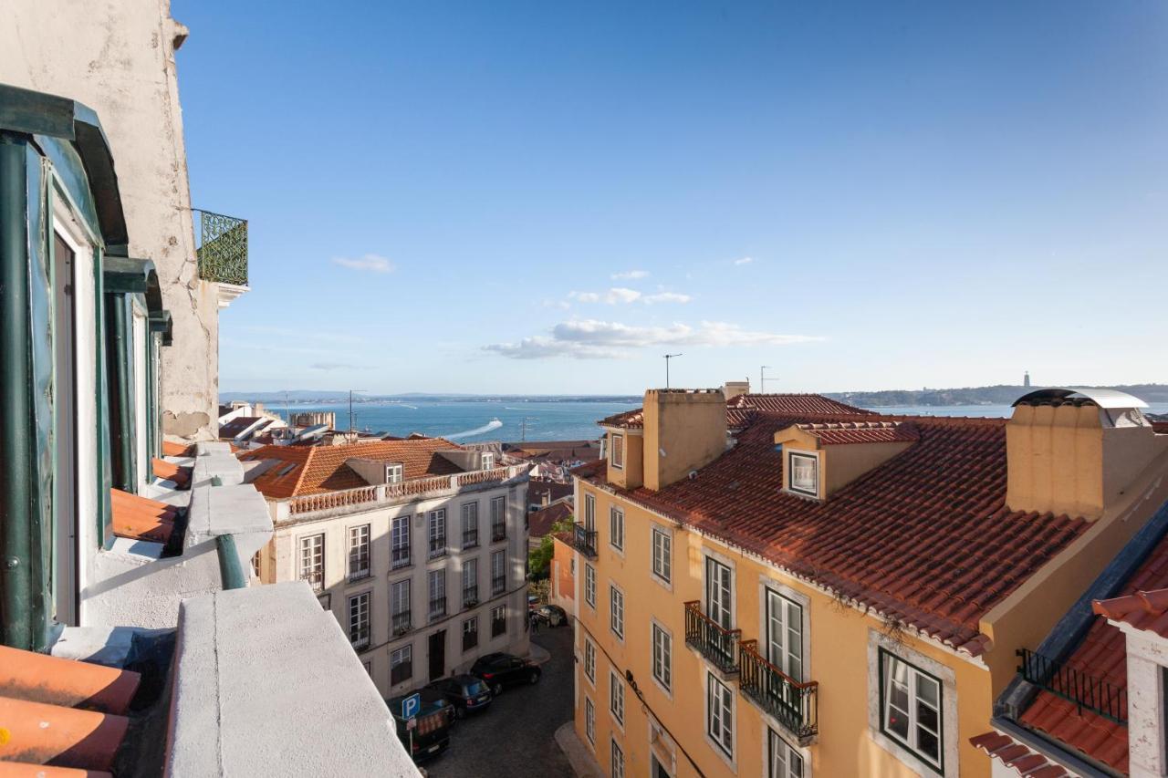 Alfama Charming With Amazing River View And Terrace Appartement Lisboa