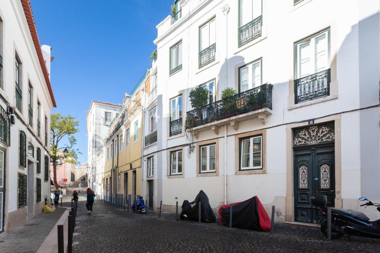 Alfama Charming With Amazing River View And Terrace Appartement Lisboa