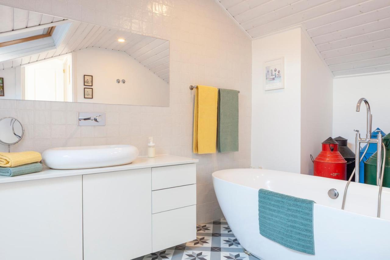 Alfama Stunning River And Historic Views 2bedrooms & 2bathrooms Ac Balcony 18th Century Building Appartement