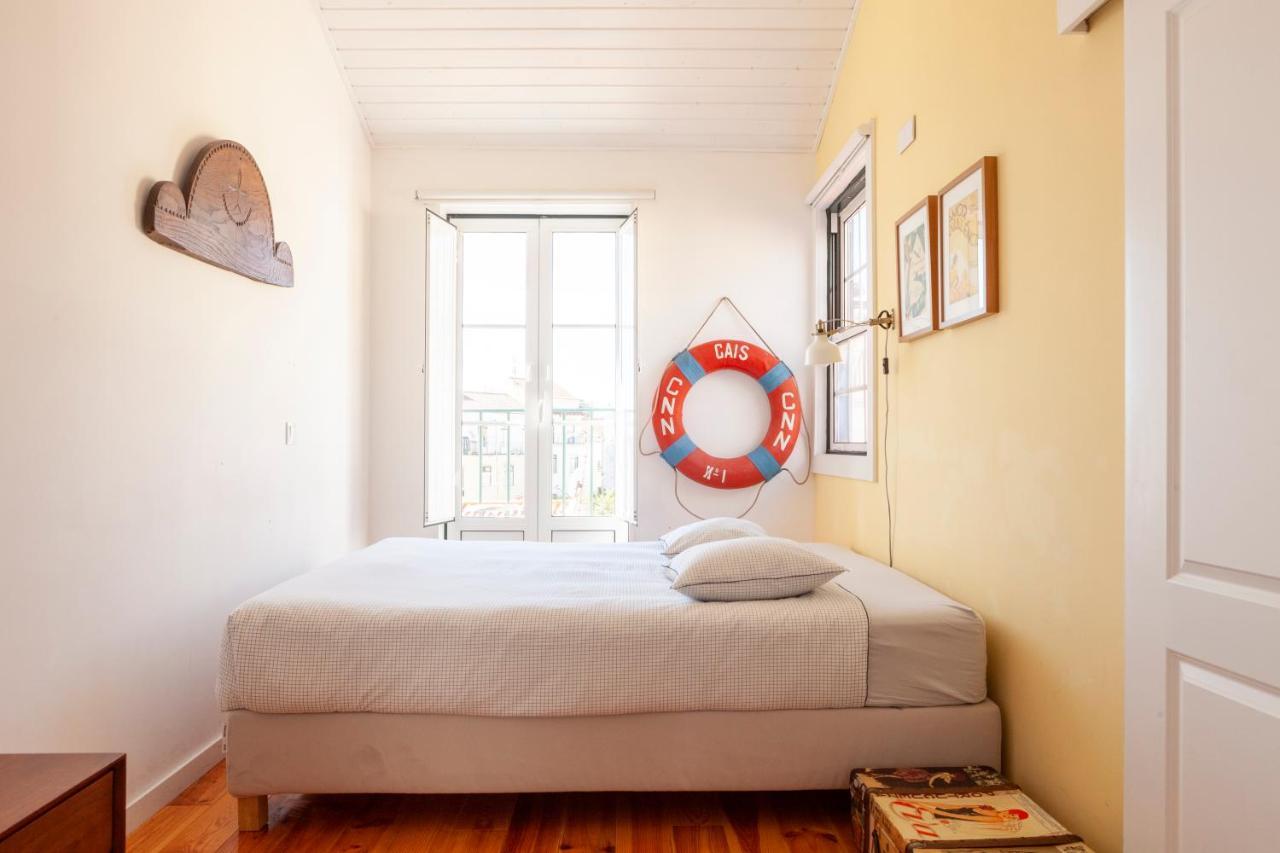 Alfama Stunning River And Historic Views 2bedrooms & 2bathrooms Ac Balcony 18th Century Building * Lisboa