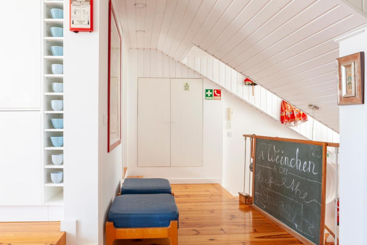 Alfama Stunning River And Historic Views 2bedrooms & 2bathrooms Ac Balcony 18th Century Building Appartement Lisboa