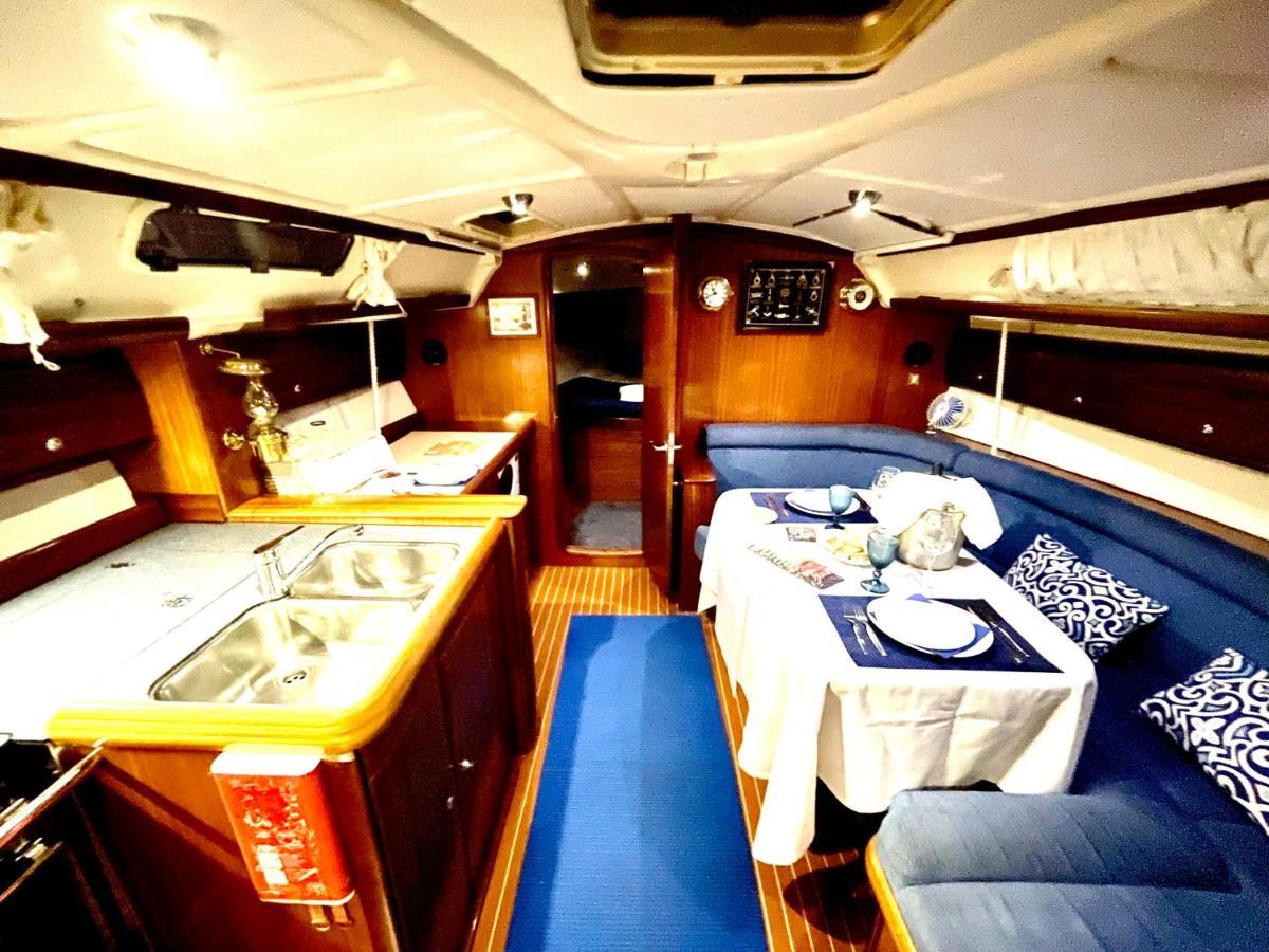 Botel Veleiro Oceanico De 12 M *