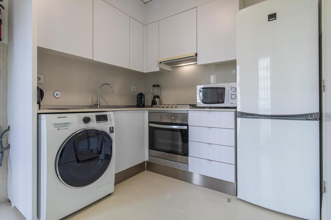 Bright & Comfy Flat In By Lovelystay * Lissabon