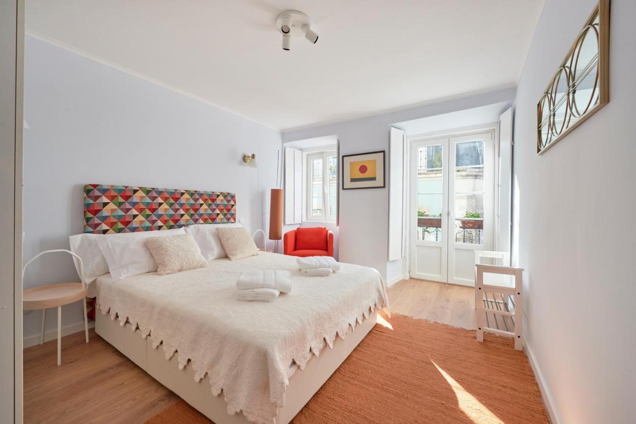 Amazing Terrace And Riverview In Historical Appartement