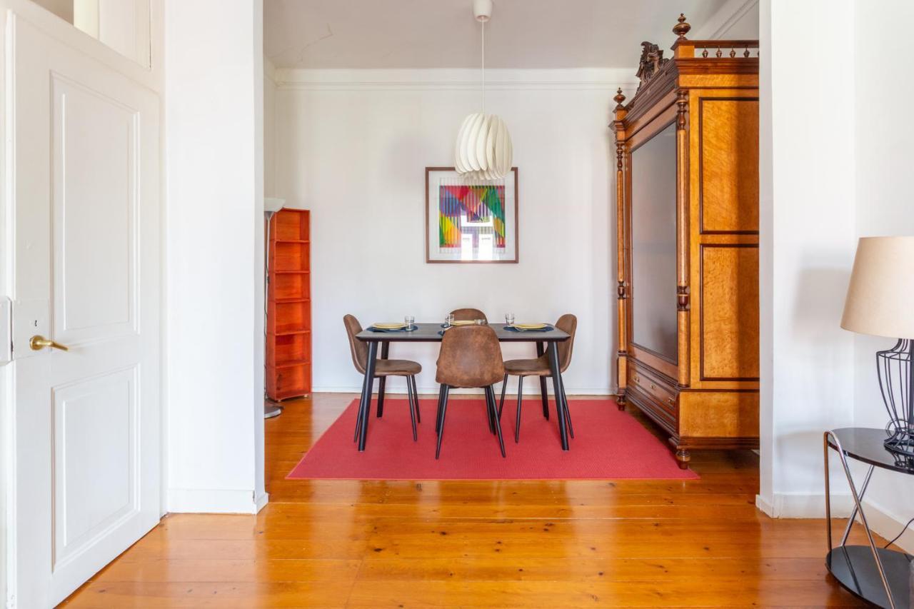 Apartment Bright 2 Bedroom 100m From Av. Liberdade Lisbon
