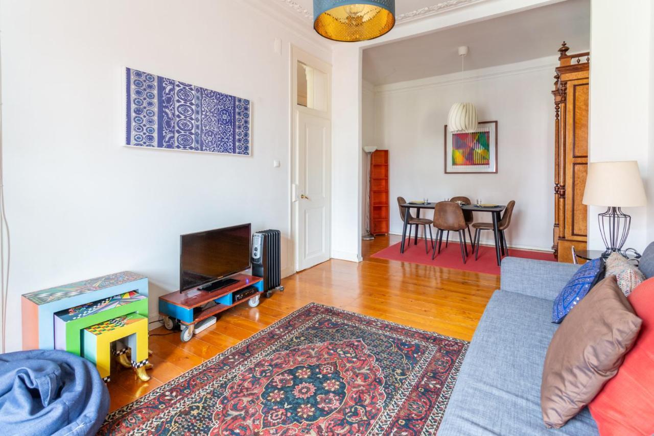 Bright 2 Bedroom 100m From Av. Liberdade Apartment