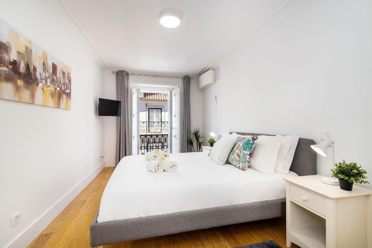 Stunning 2bdr In Chiado By Lovelystay