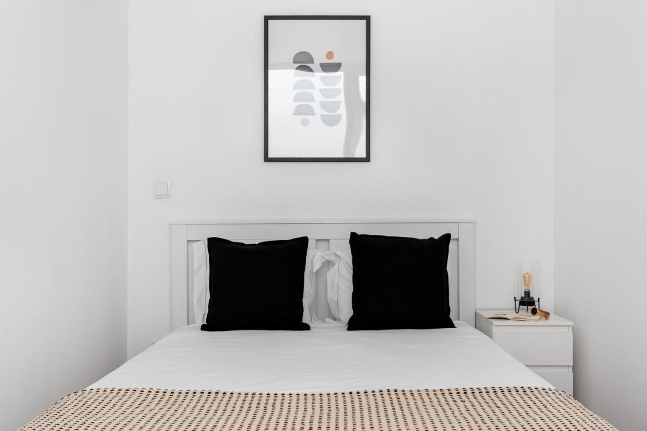 Altido Brand New Elegant With Terraces In Ajuda Appartement