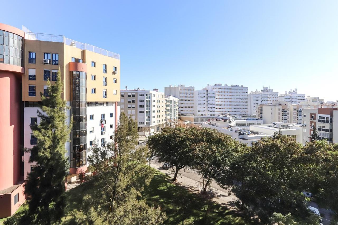 Flower 360º - Your Lovely Flat With Pool And Parking Apartment Lisbon