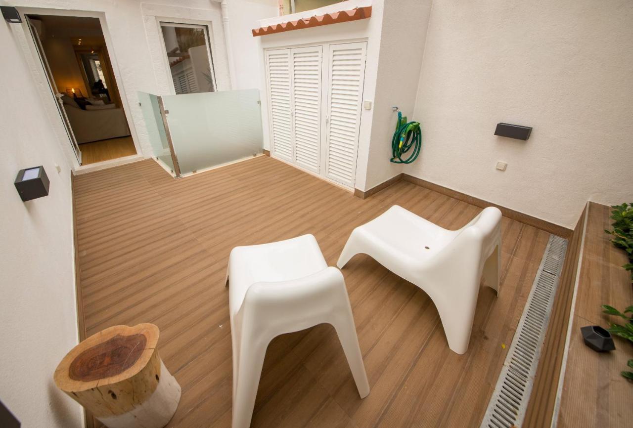 Designer In One Of Lisbon's Trendiest Quarters Apartment *
