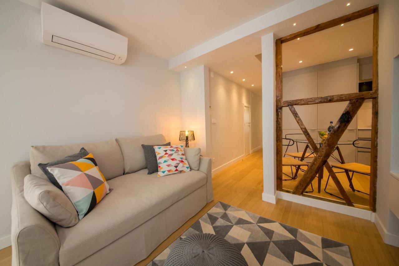 Designer In One Of Lisbon's Trendiest Quarters Apartment *