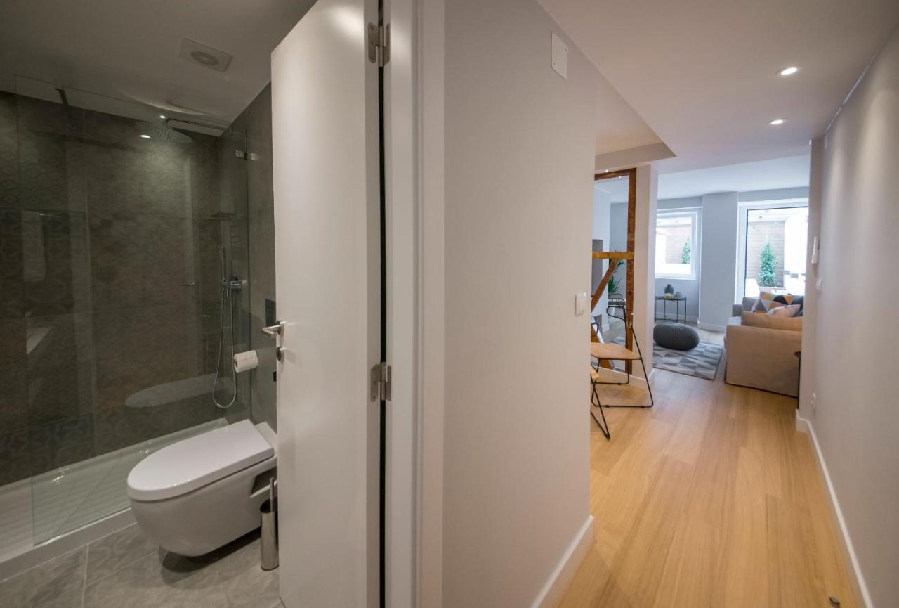 Apartment Designer In One Of Lisbon's Trendiest Quarters *