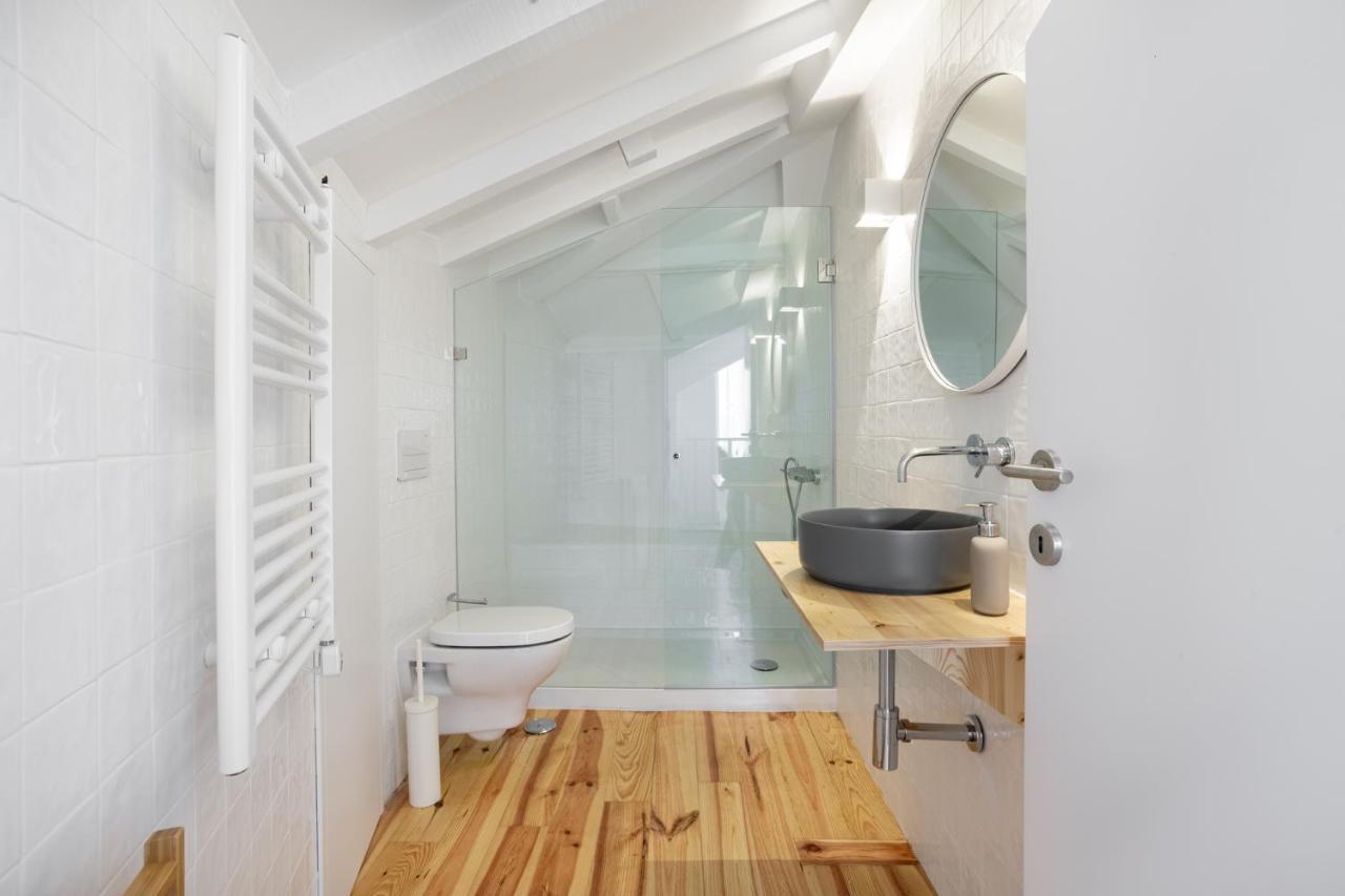 Hébergement de vacances Joivy Big 6br House With Terrace In Santa Catarina Lisboa