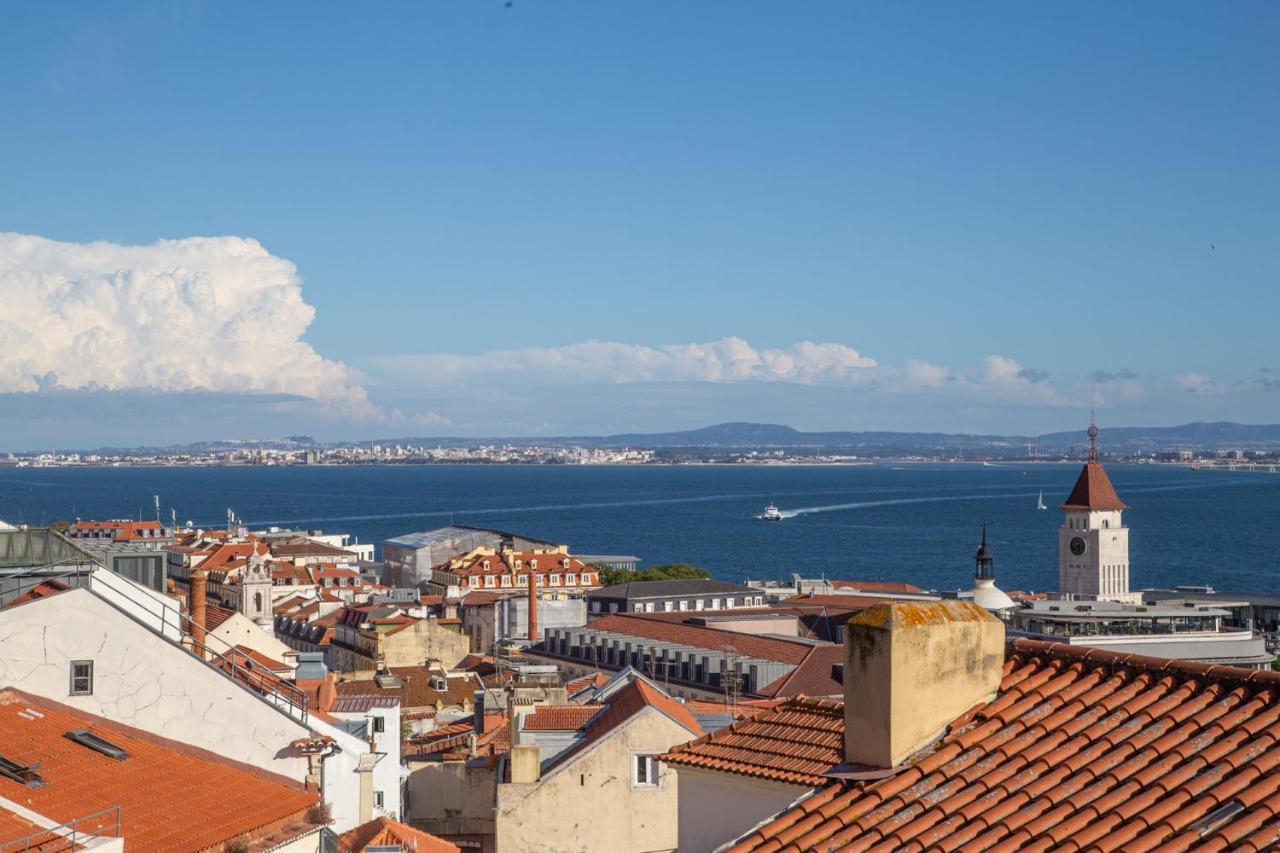 Hébergement de vacances Joivy Big 6br House With Terrace In Santa Catarina Lisboa