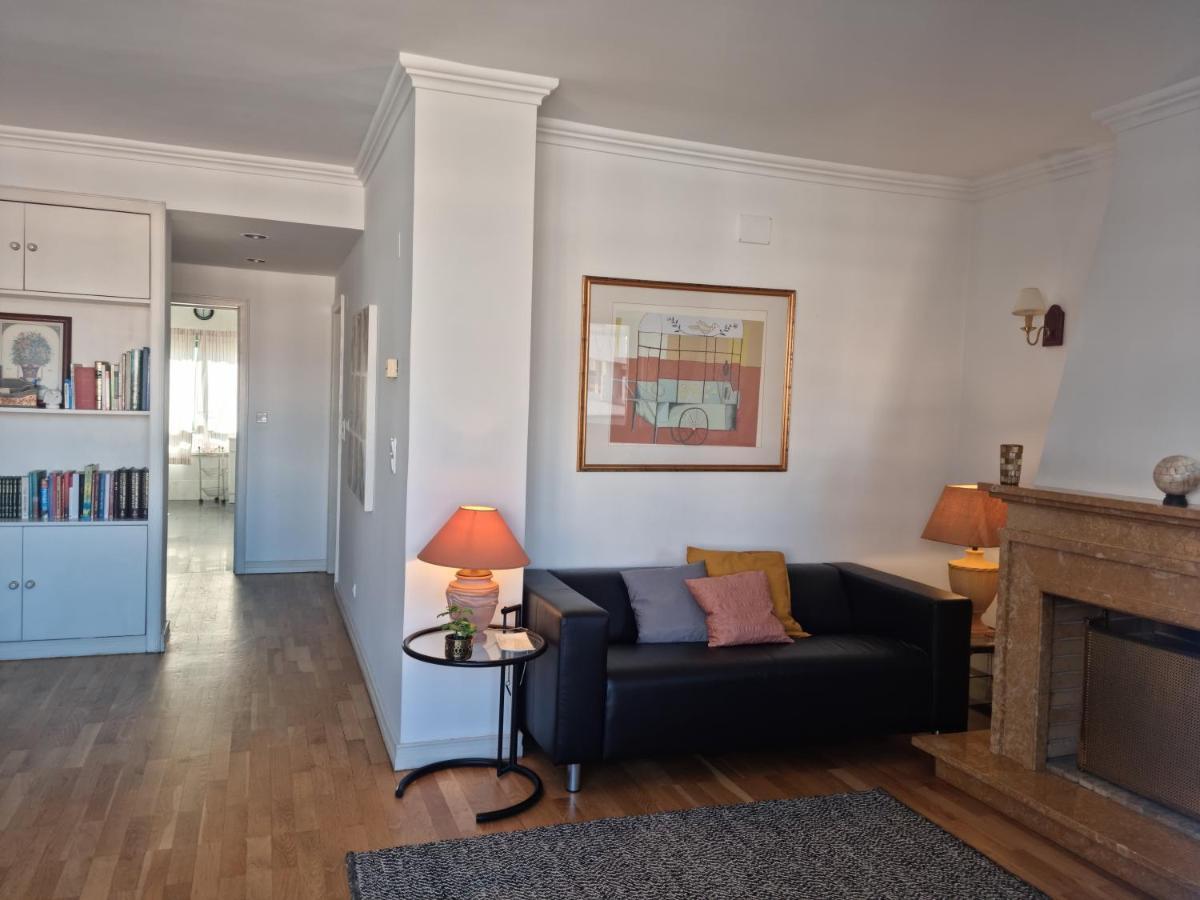 Appartement Espaçoso Apartamento Junto Ao Metro Lisboa