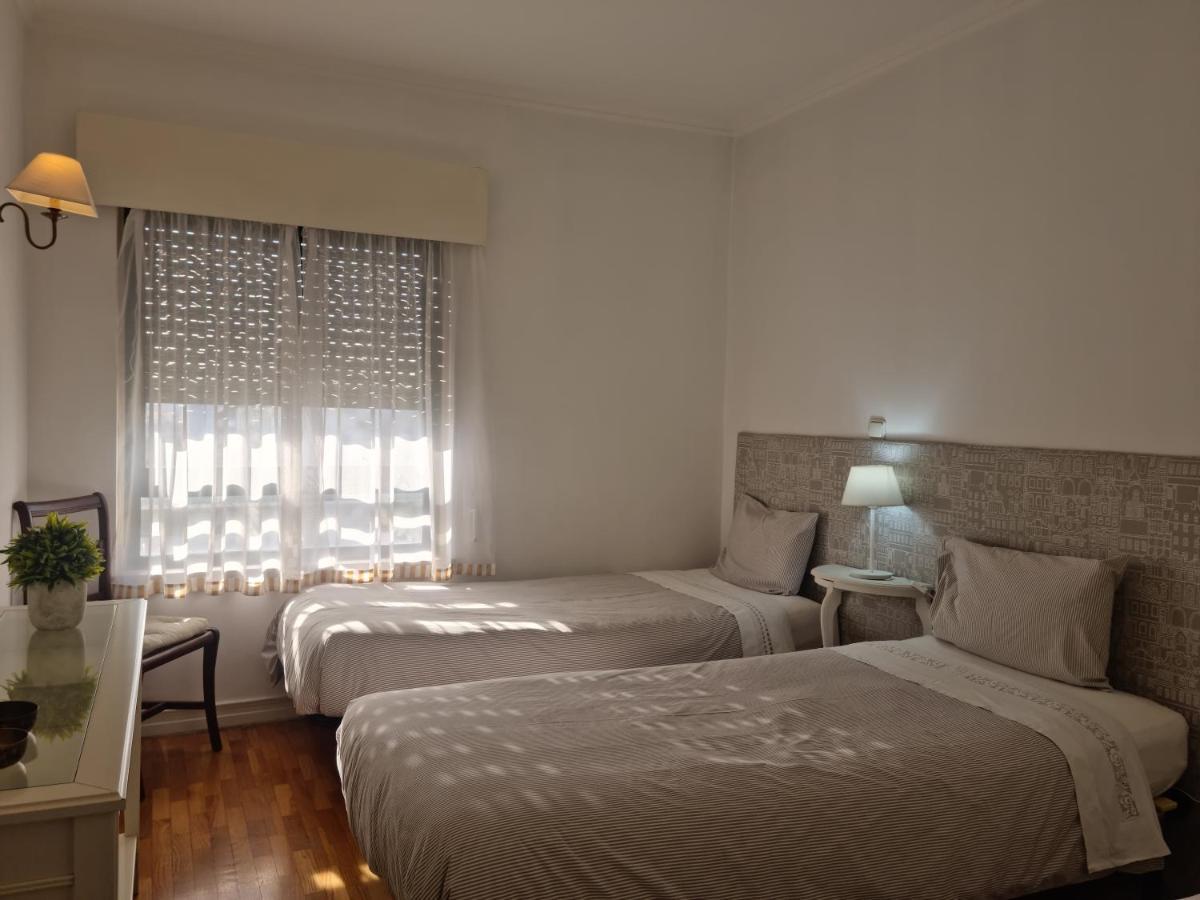 Espaçoso Apartamento Junto Ao Metro * Lisboa