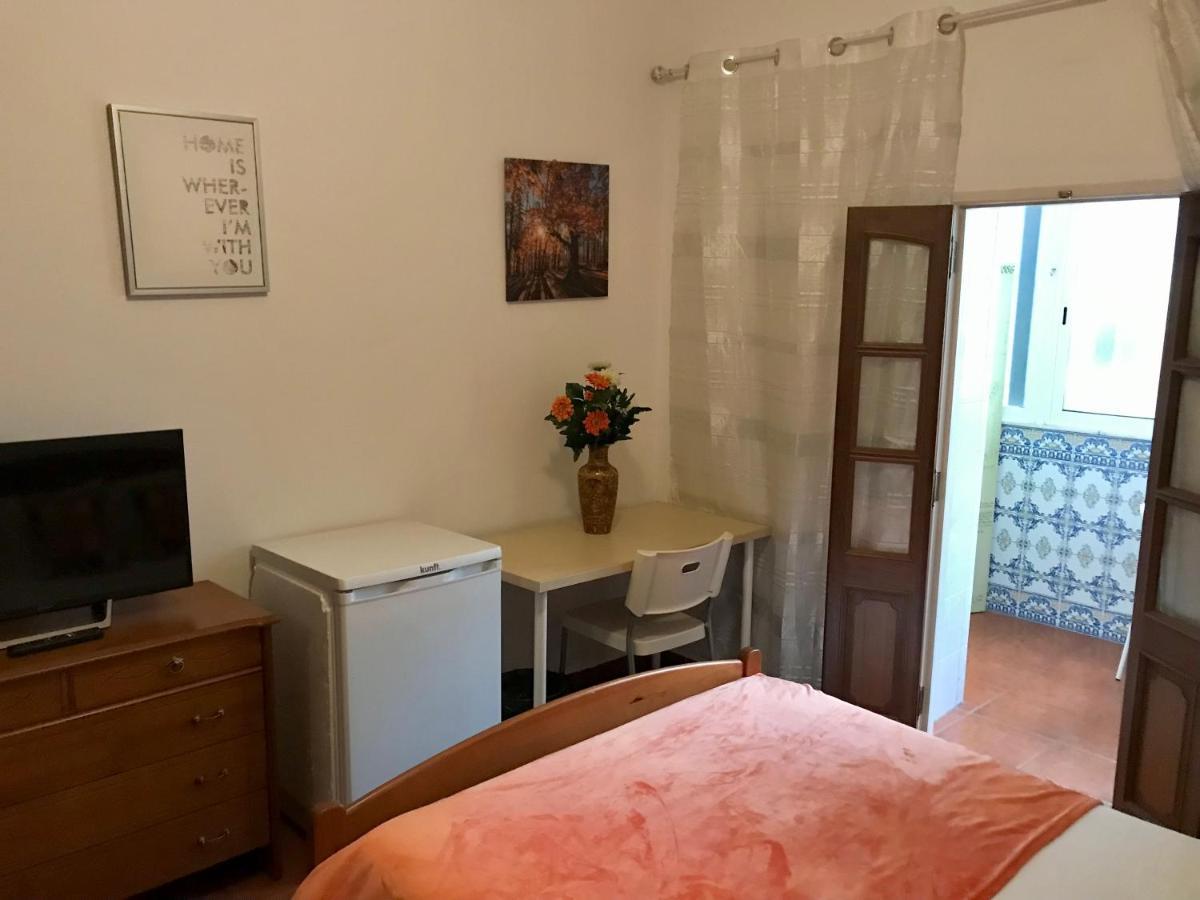Séjour chez l'habitant Bedroom Orange