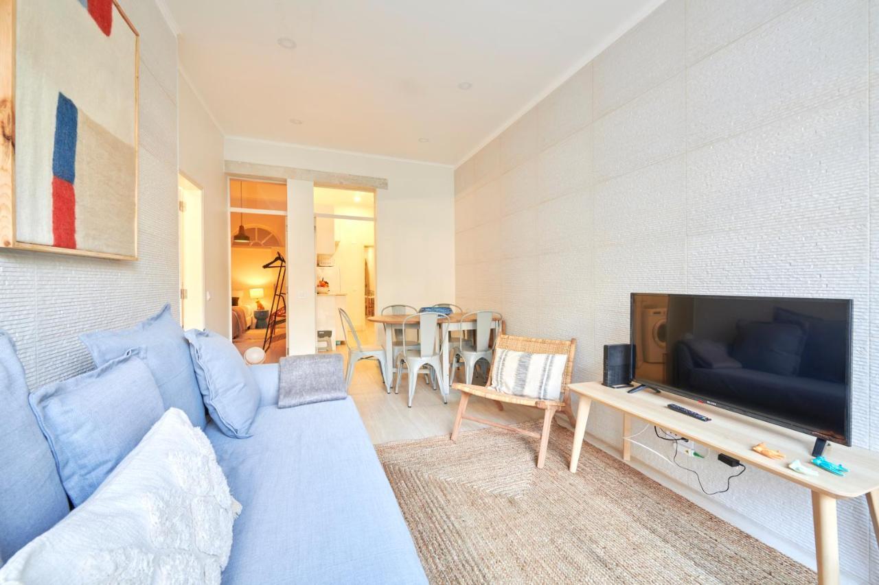 Appartement Charming 3br W/ Patio, By Timecooler
