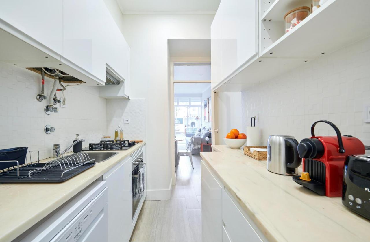 Charming 3br W/ Patio, By Timecooler Apartment Lissabon