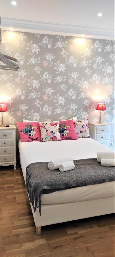 Sweet Suites Guesthouse Close To Famous Avenue Liberty 3*