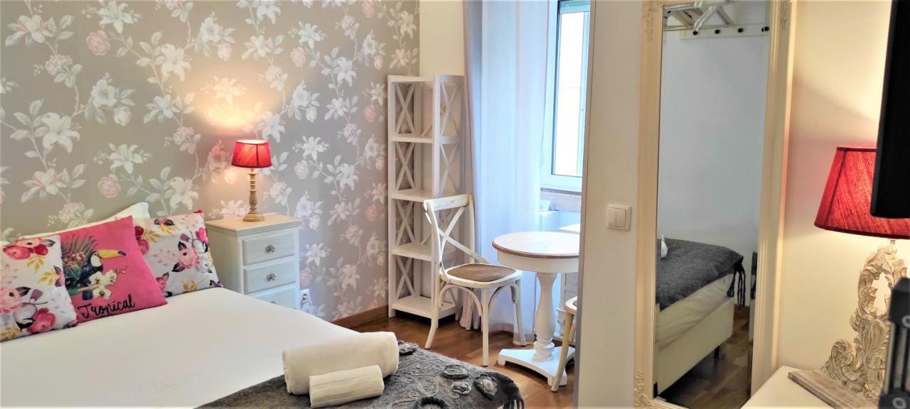 Sweet Suites Guesthouse Close To Famous Avenue Liberty 3*