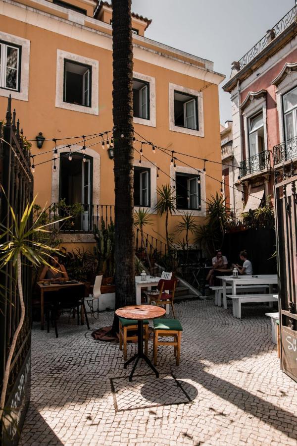 Oasis Backpackers' Cowork & Coliving *